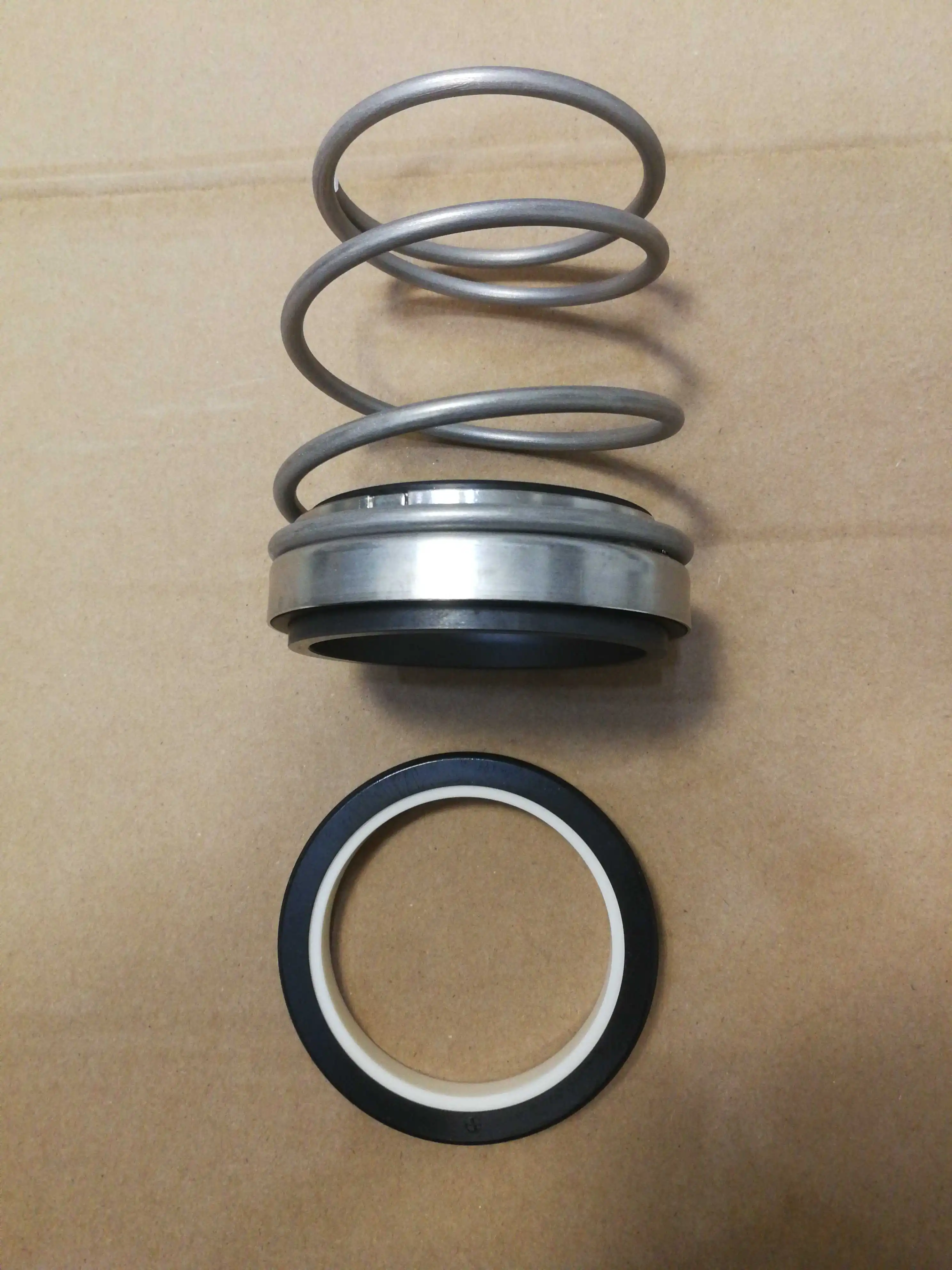 

Mechanical shaft seal d=6.1cm/D=8.0cm BOM number 470711