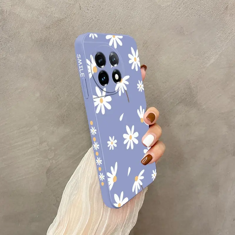 Elegant Plain Daisies Liquid Silicone Phone Case