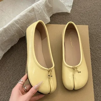 Women Flats Comfortable Walking Loafers Fashion Soft Leather Split Toe Ballet Sneakers Women Casual Girls Dance Shoes Women 1