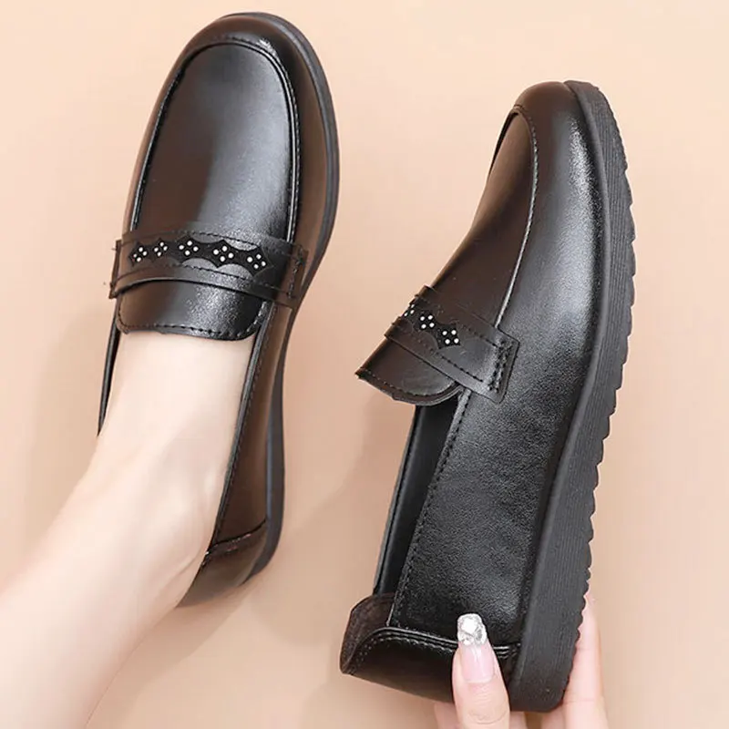 

2023 Women's Loafers Soft Sole Non-slip Female Single Shoes Flat Work Shoes Woman Flats Ladies Casual Shoes Mom's Moccasins