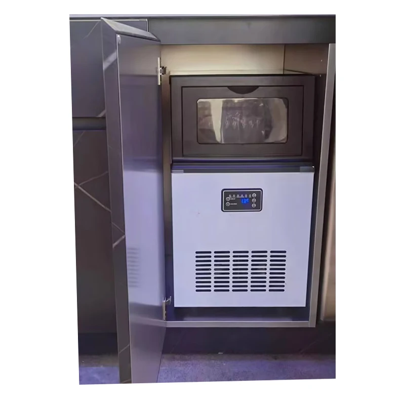 Cuisine extérieure moderne avec gril à gaz, pergola et hangar 5