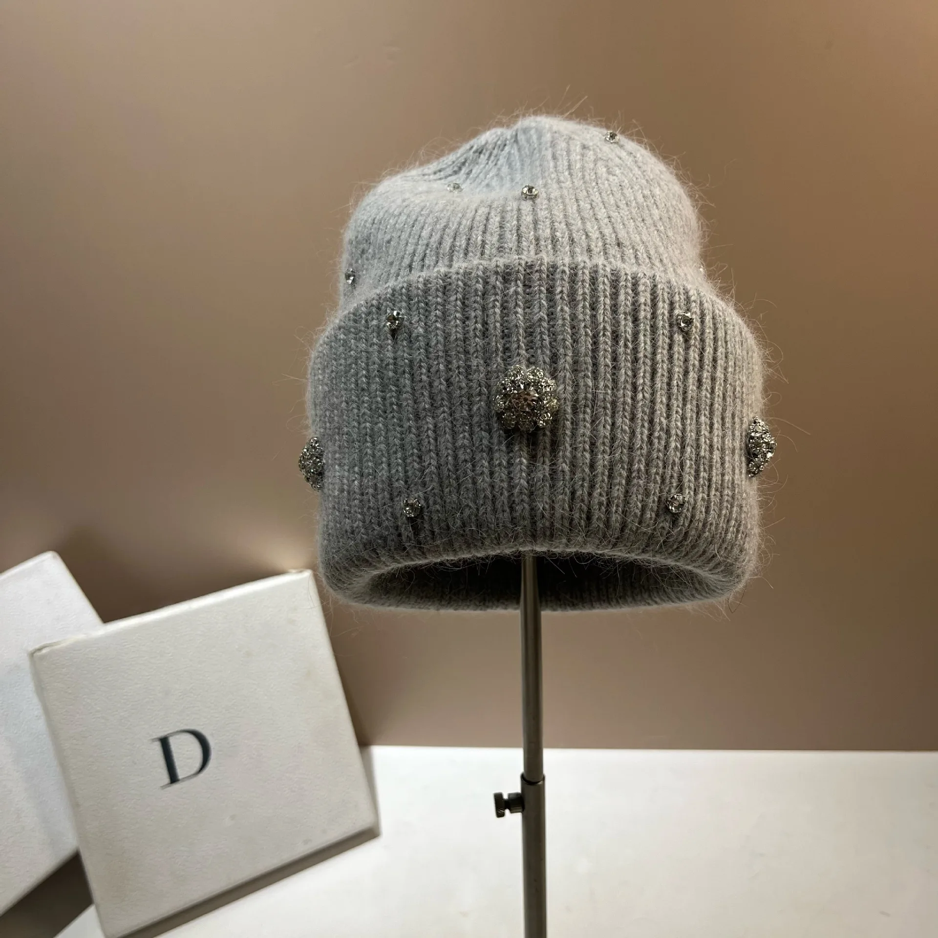 Luxus Strass Echt Kaninchen Fell Gestrickte Hüte für Frauen Winter Warme Wolle Skullies Beanies Dame Casual Beanie Motorhaube Skifahren Kappe – Detail 7