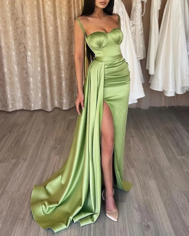 Рисунок 6 - Женское атласное платье с юбкой-годе