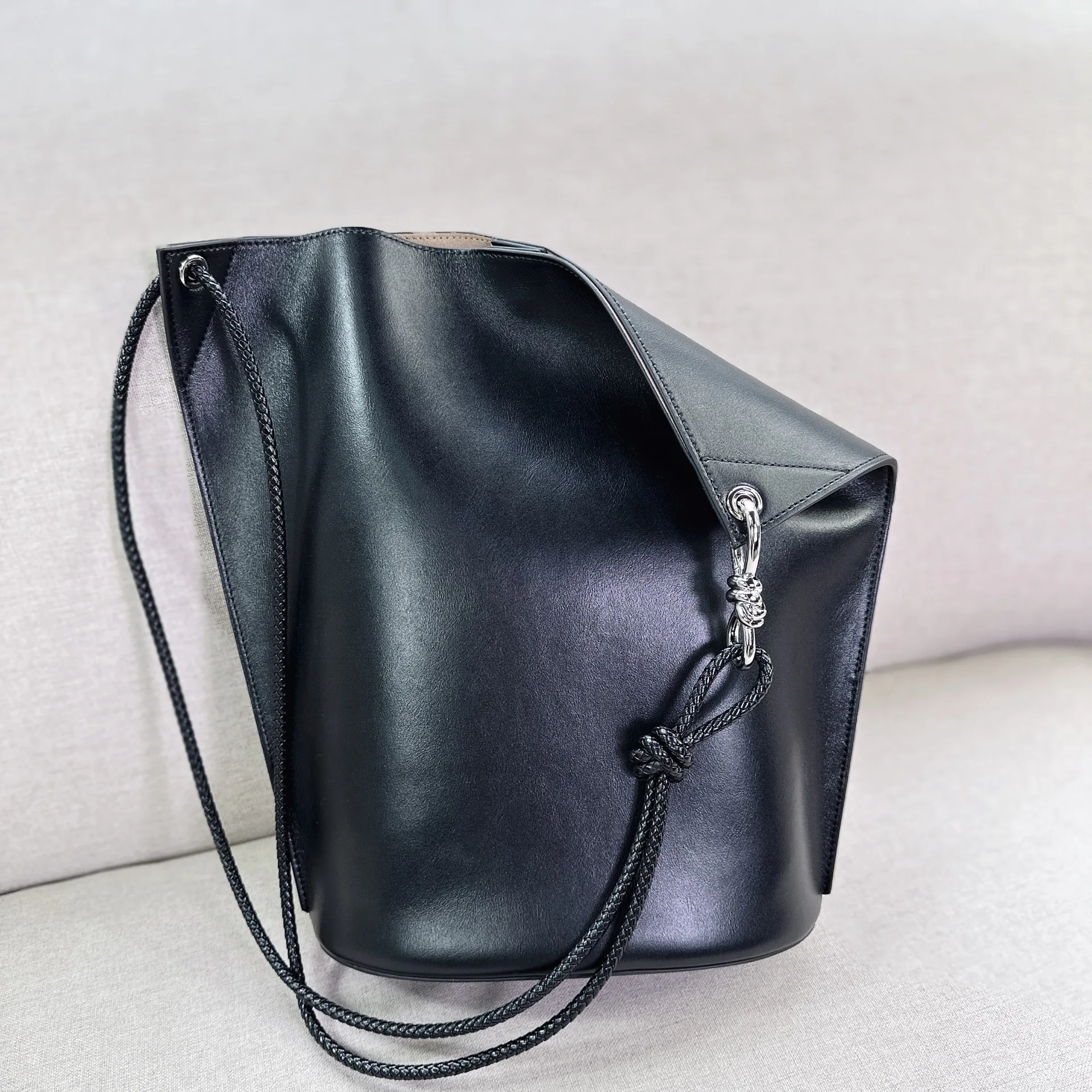 

New Fashion Women Genuine Leather Tote Bag Designer Bucket Bag Female Large Capacity Single Shoulder Crossbody Underarm Bags
