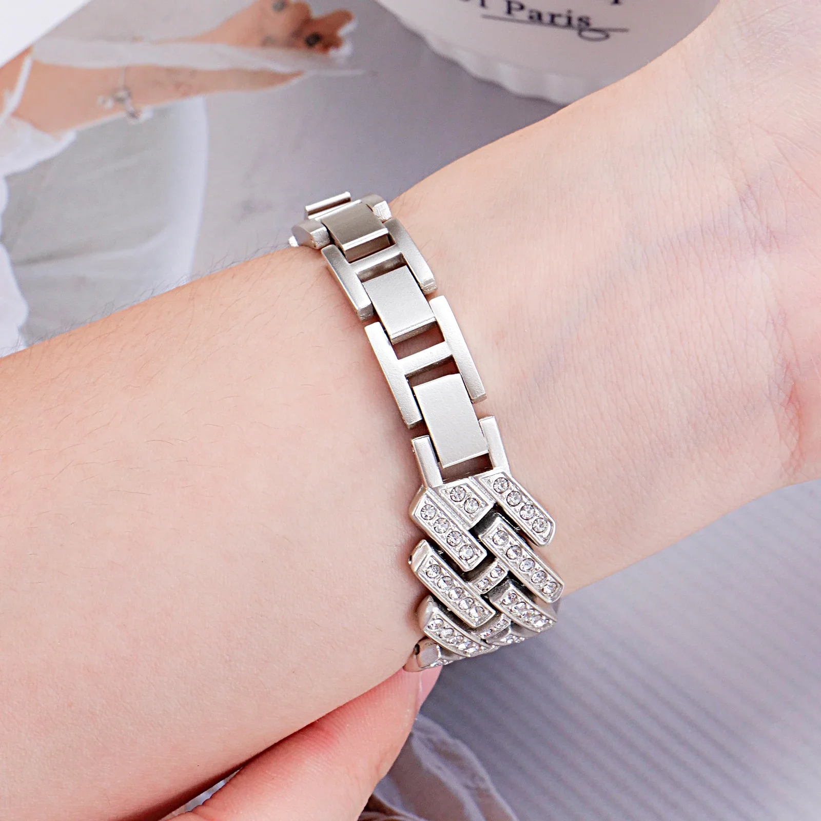 Premium Leather Watch Band - Elegant and Timeless Design