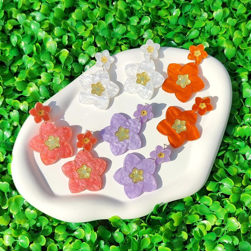 KUGUYS Rosa Lila Weiß Orange Blumenohrringe für Frauen Texturierter Acrylschmuck Frühling Trendige Accessoires