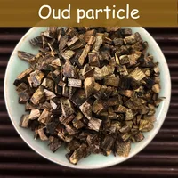 Oud - Bakhoor aromatisé infusé au parfum d'oud |   Copeaux de bois d'encens à l'arôme boisé chaud et laiteux |   Parfum de luxe arabe, particules d'agarwood naturelles 10-50g 3