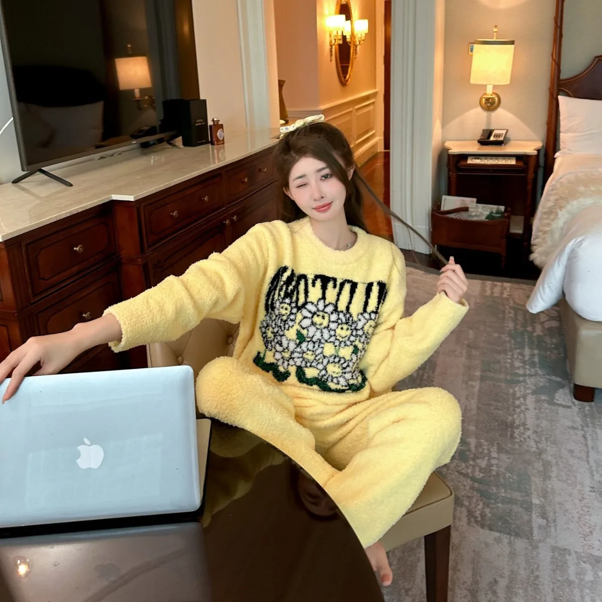 Sleepwear Women's Autumn and Winter New Advanced Simple Loose Korean Home Furnishing Thickened Set