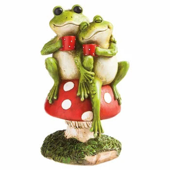 Funny Frog Couple Garden Statue – Cute Resin Outdoor Decor 1