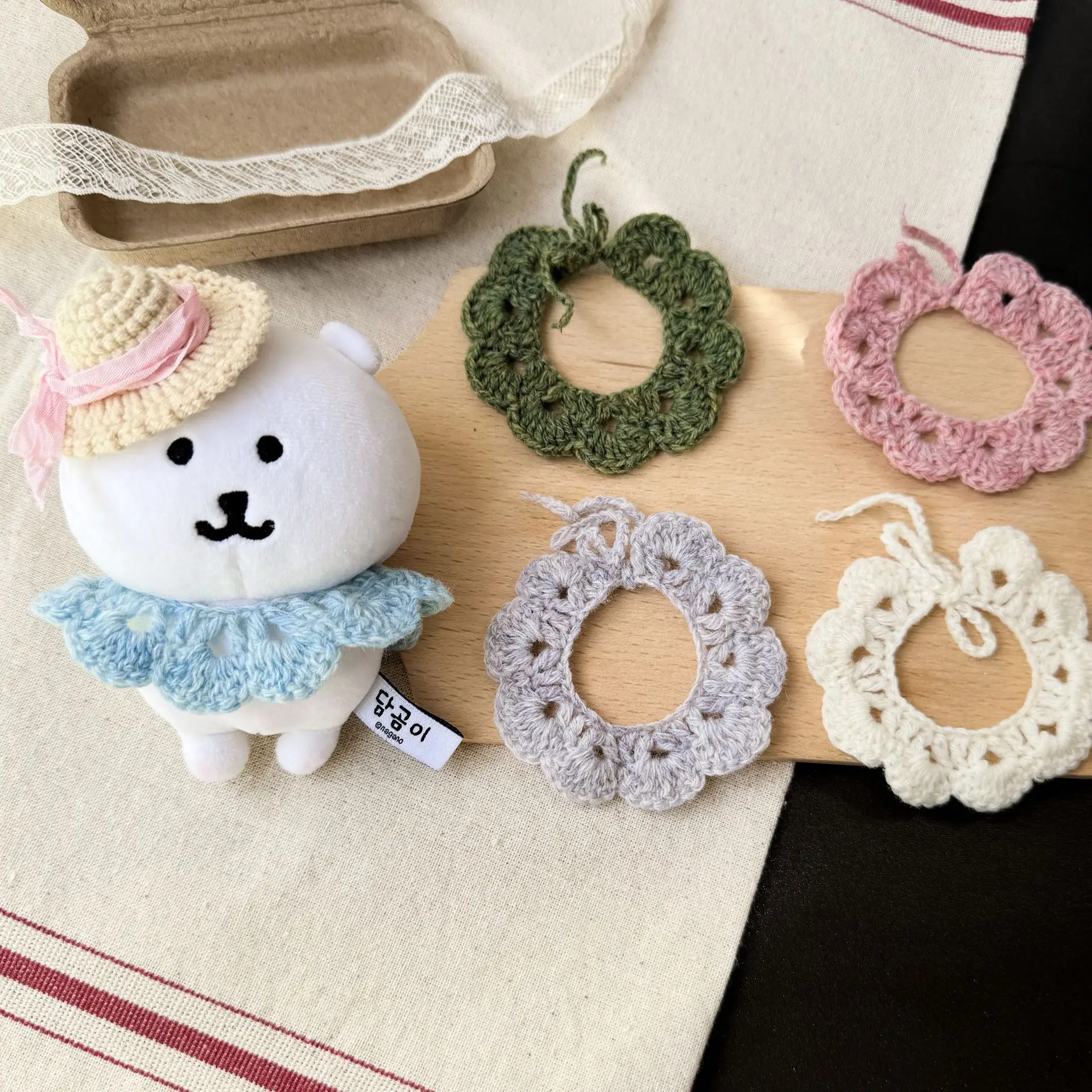 Description Picture 5 of itemHigh Quality Doll Clothes Hand Knitted Wool Scarf Bib for 10cm Self Deprecating Bear Cotton Idol Doll DIY Decoration Accessories