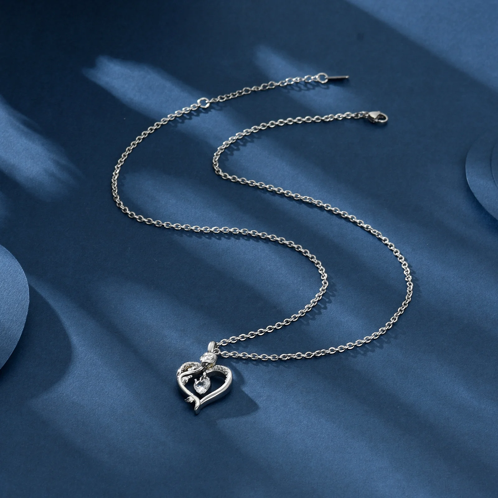 Cremation Ashes Jewelry Hollow Heart With Crystal Pendant Urns Necklace Elegant Girl Gift Memorial Keepsake Stainless Steel