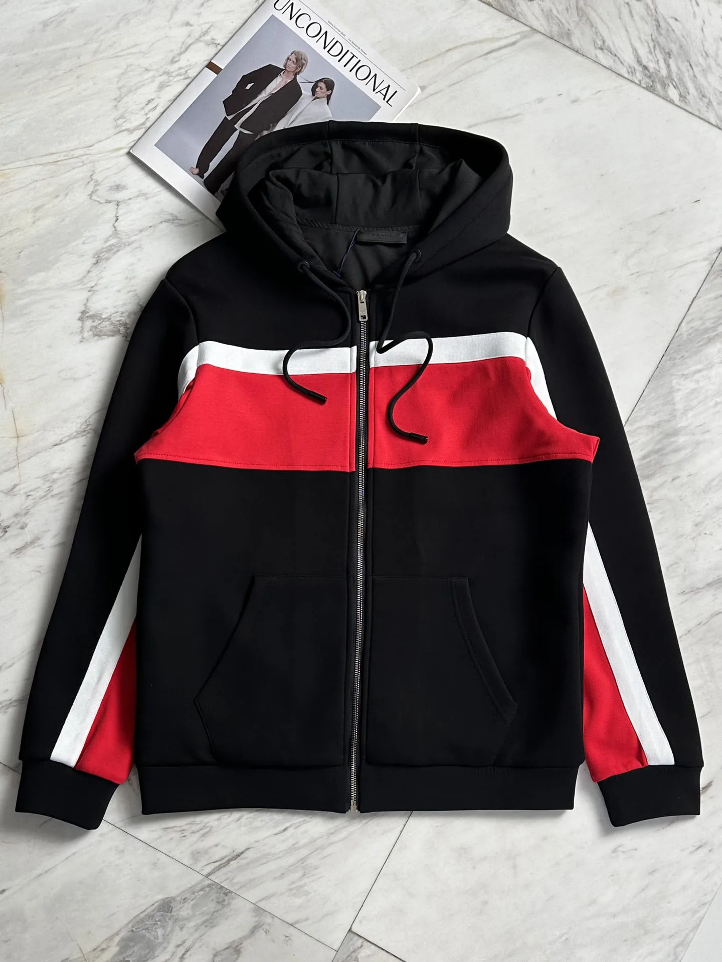 

1:1 2023 Autumn Winter New Men's Classic Sports Coat Plain Cotton Casual Hooded Zipper Cardigan 100% Crimson Knitted