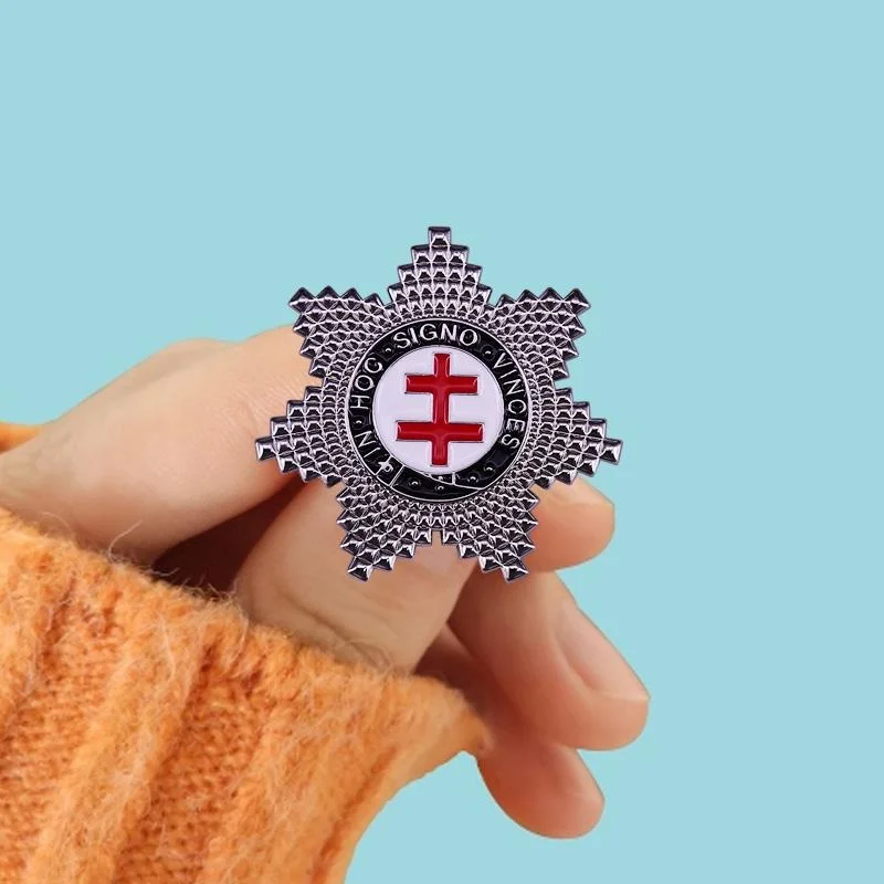 Elegant Vintage Knight's Templar Star Lapel Pin Badge