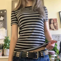Vintage adolescentes Goth Emo Crop Tops femmes Y2k Cyber Grunge T-Shirts rayé col rond manches courtes 2000s Harajuku vêtements 4