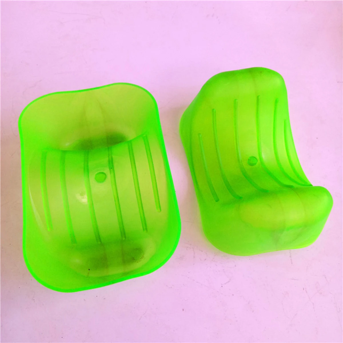 Fishing Essentials Rubber Hand Guard Fish Grabber Plastic Silicone Convenient Fish Clip Soft Protective Portable Fish Grabber
