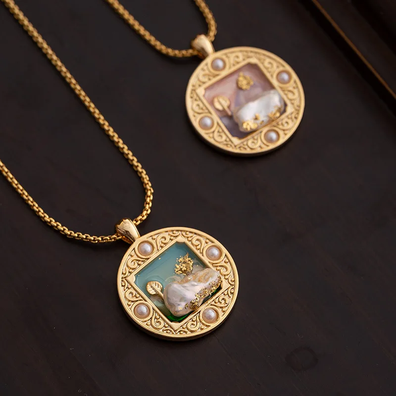 Light luxury vintage irregular natural freshwater pearl necklace for women