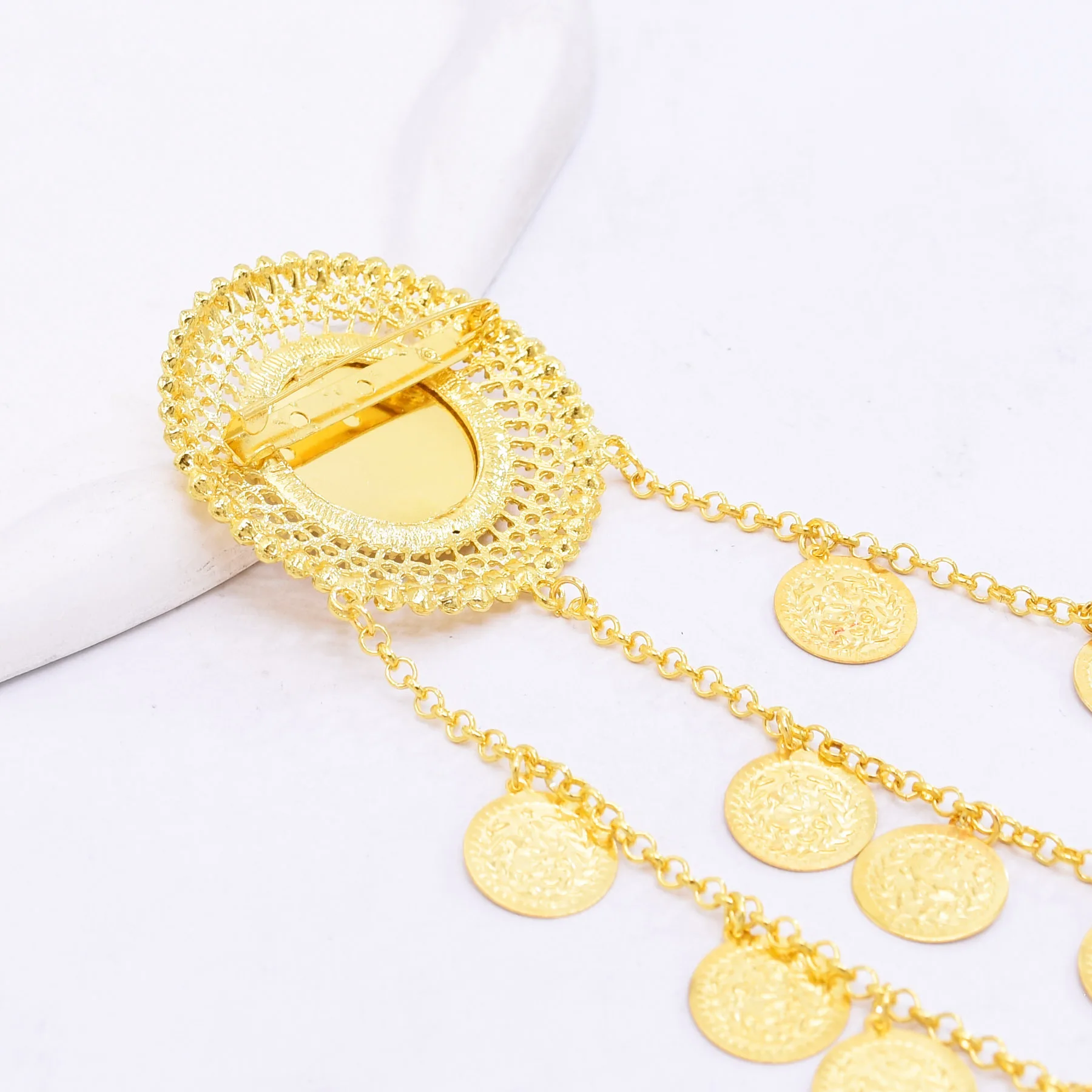 قلادة متعددة الطبقات بتصميم قديم مع سلسلة عملات مع...