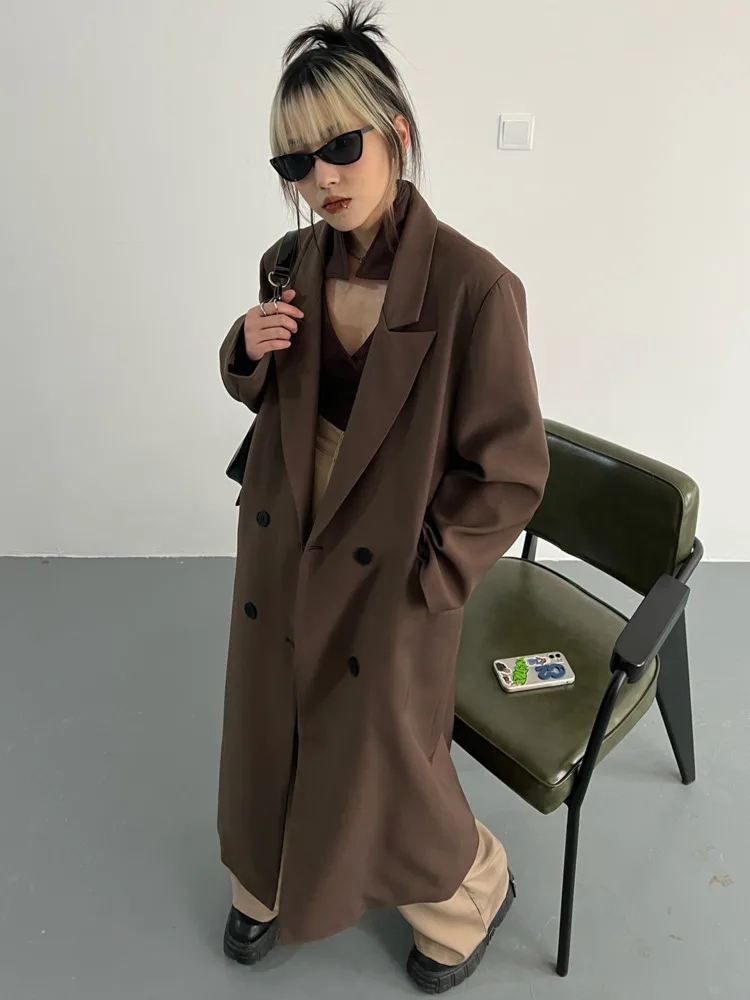 Рисунок 6 - Женский однотонный Блейзер средней длины