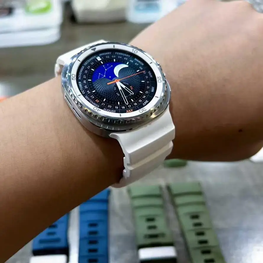 Silicone Sport Loop Strap - Premium Bracelet Accessories