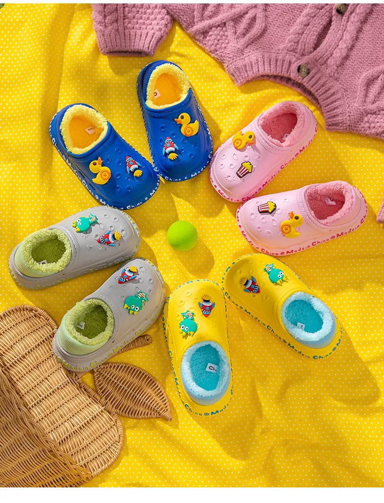 Winter Children Garden Shoes Waterproof Non Slip Home Slippers for Boys Girls Plush Warm Soft Light Indoor Shoes Kids Slippers children's sandals