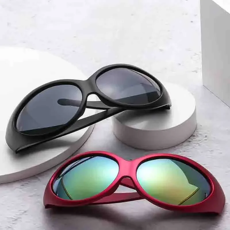 

New Y2K Large Frame Cat Eye Sunglasses Women Brand Designer Fashion Sun Glasses Lady Outdoor Hip-hop Eyewear UV400 Oculos De Sol