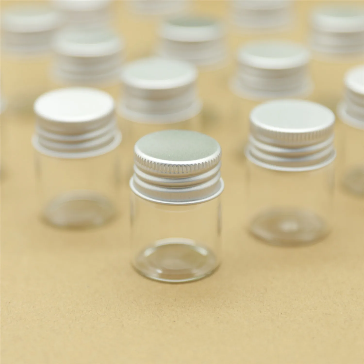 24 PCS/lot 30*40mm 15ml Cute Small Glass Bottles Aluminum Caps Glass Tiny Jars Vials Transparent Containers Bottles