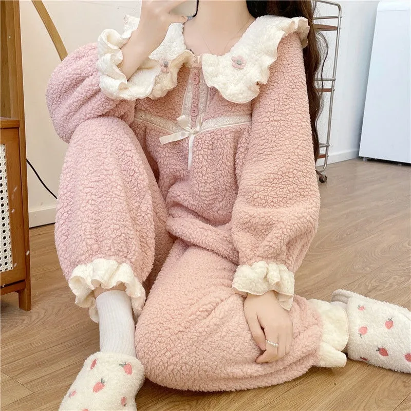 2024 New Doll Collar Sweet Princess Style Pajama Set Women Winter Cute Sleepwear Coral Velvet Warm Thicked Loose Homewear Suit 2020 new pajamas women fall winter doll collar long sleeve sweet and cute loose can be worn outside suit homewear pizama damska