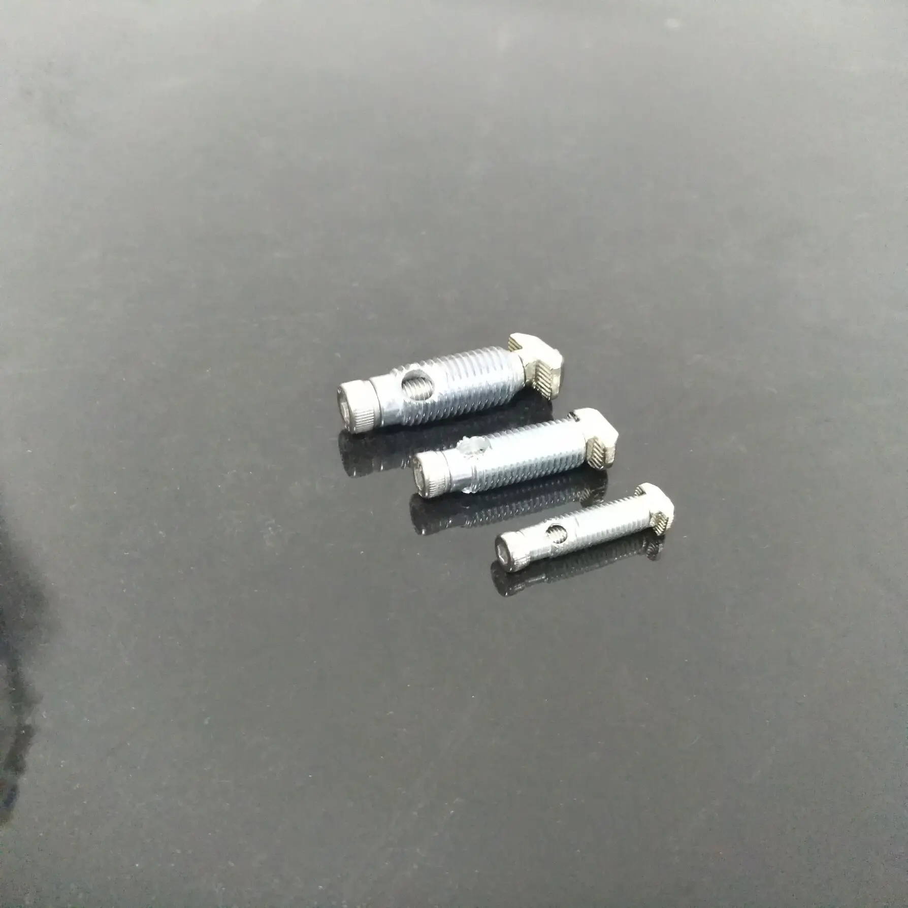 European Standard Aluminum Profile 3030/4040 Type Internal Pipe Thread Connection External Thread Pipe Sleeve External