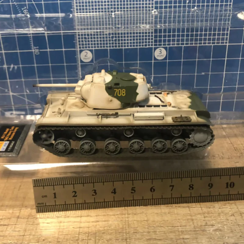 

1/72 Scale EASY MODEL 36291 Finished Model of The Soviet KV-1 Heavy Tank Militarized Combat Tracked Tank Fighting Vehicle