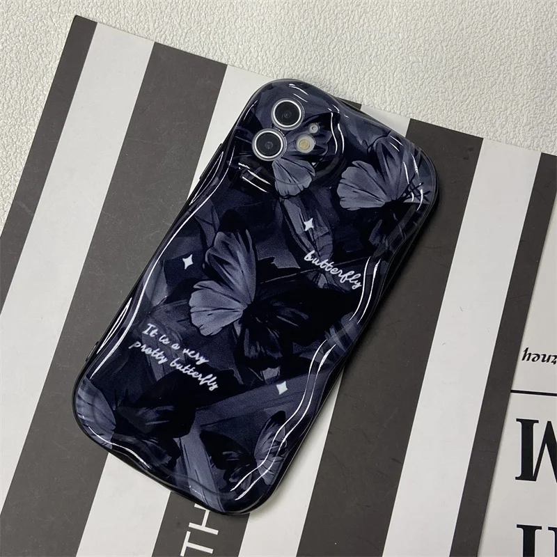 Retro Butterfly Wavy Edge Phone Case Cover