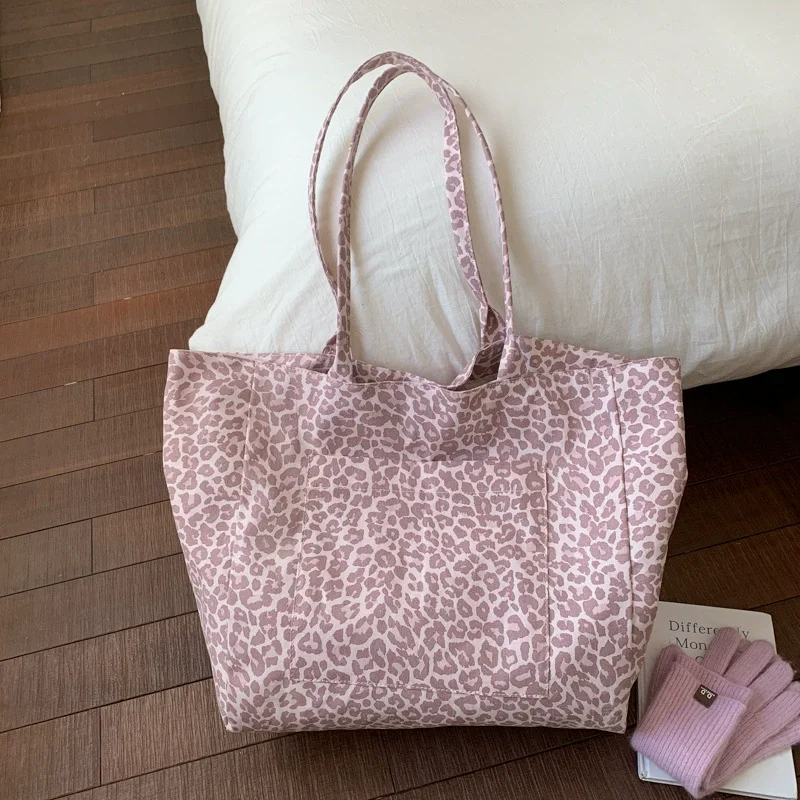2026 New Leopard Print Large Capaci Tote Bag Women's Commuter Single oulder Bag Handbag Korean Sle Nylon Casual Bag