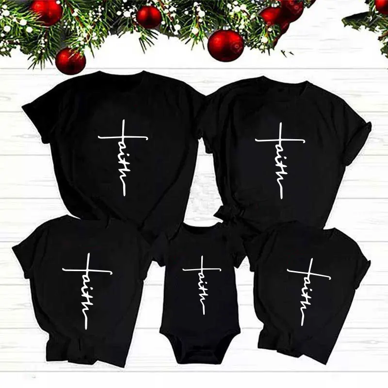 

Tshirt mother kids daughter family look summer cotton family matching outfits mon dad and baby love me family matching clothes