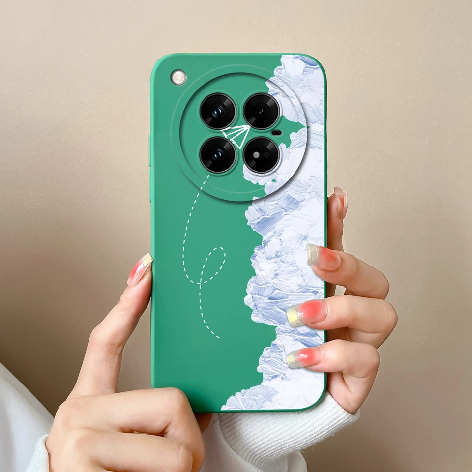 Cute Astronaut Antifouling Drop-Resistant Soft Back Cover