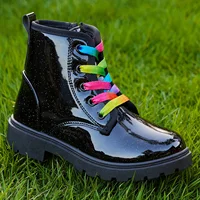 Stylische Lack Boots – Bild 3