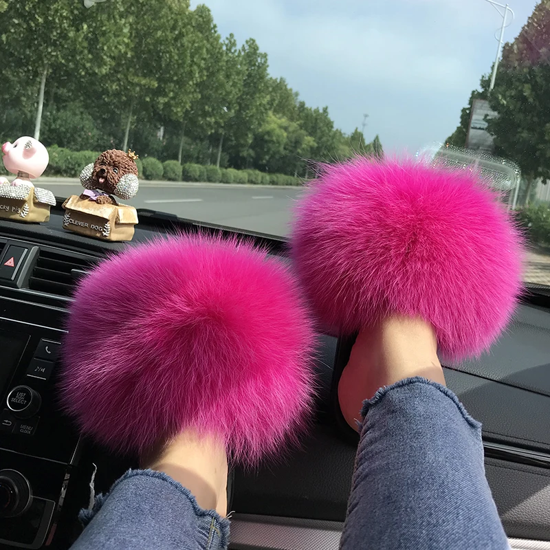 Шлепанцы женские с мехом лисы, повседневные сандалии на плоской подошве, мех енота, сланцы, роскошные Тапочки для дома и улицы, лето