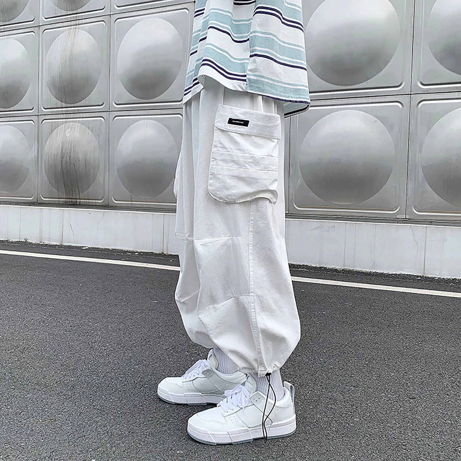 

Mens Cargo Pants Drawstring Elastic Waistband Big Pockets Men Pants Loose Hip Hop Wide Leg Pants Trousers 2024