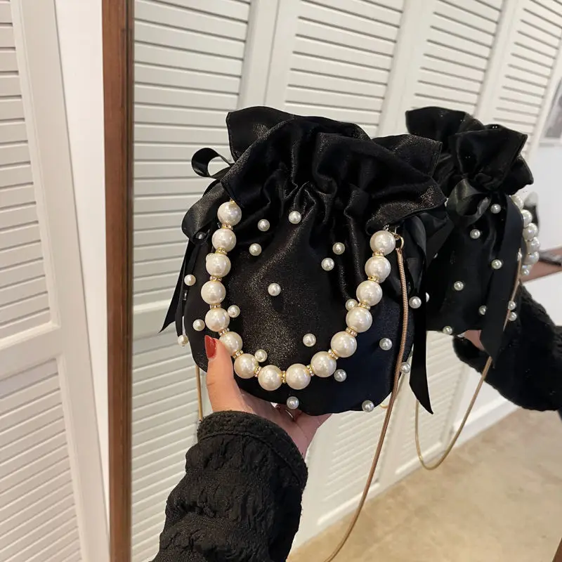 Pearl Handbag Women 2023 European And American Fashion Pleated Personalized Foreign Style Chain Cross Body Bucket Bag For Women