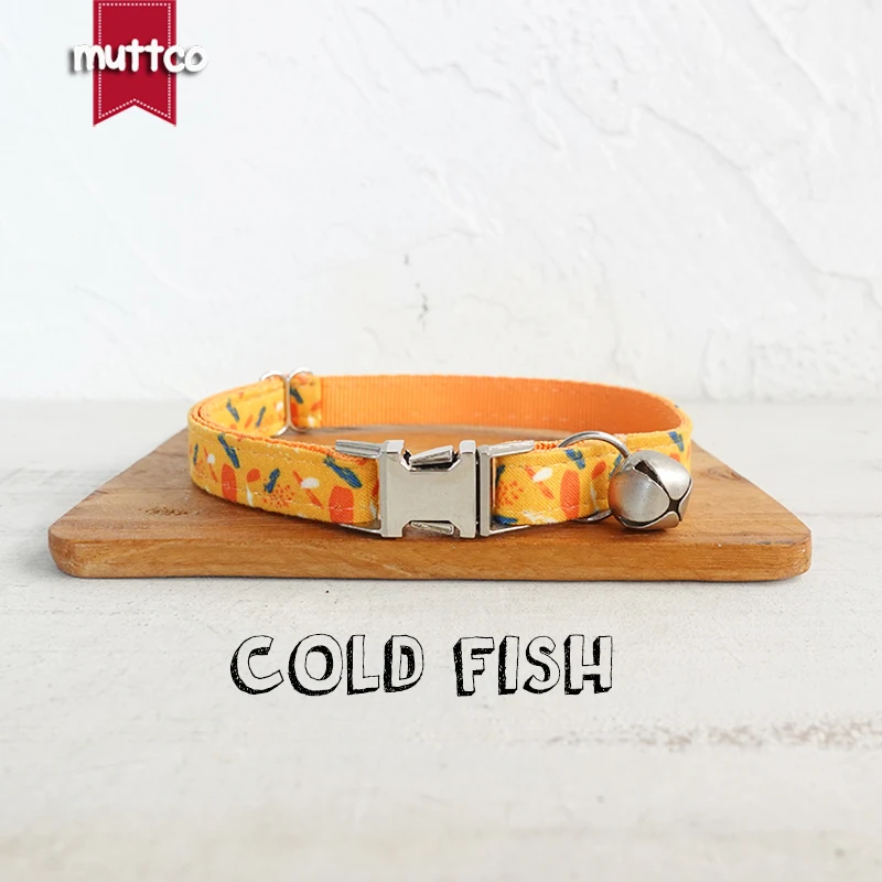 

MUTTCO розничная продажа, милый и красивый индивидуальный ошейник для кошек, золотистый ошейник ручной работы с рыбками, 2 размера UCC122