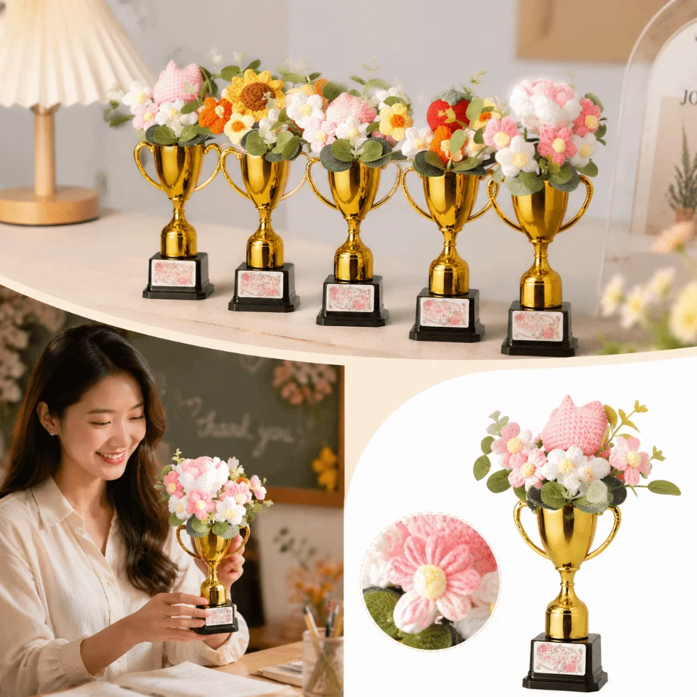 섬세한 꽃 장식 졸업 시즌 장식품 트로피 모양의 받침대 우아한 외관 교사 감사 기념품