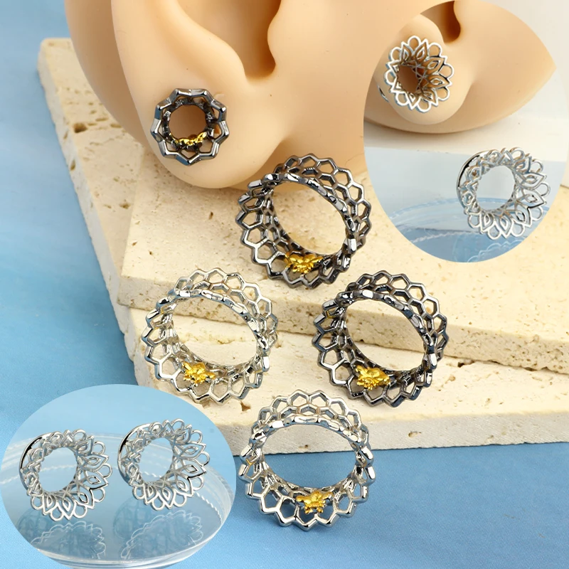 2PCS Ear Gauges Brass Hollow Flower Earring Tunnels Plugs Piercing Women Body Jewelry Expander Stretchers Gauge for Ear