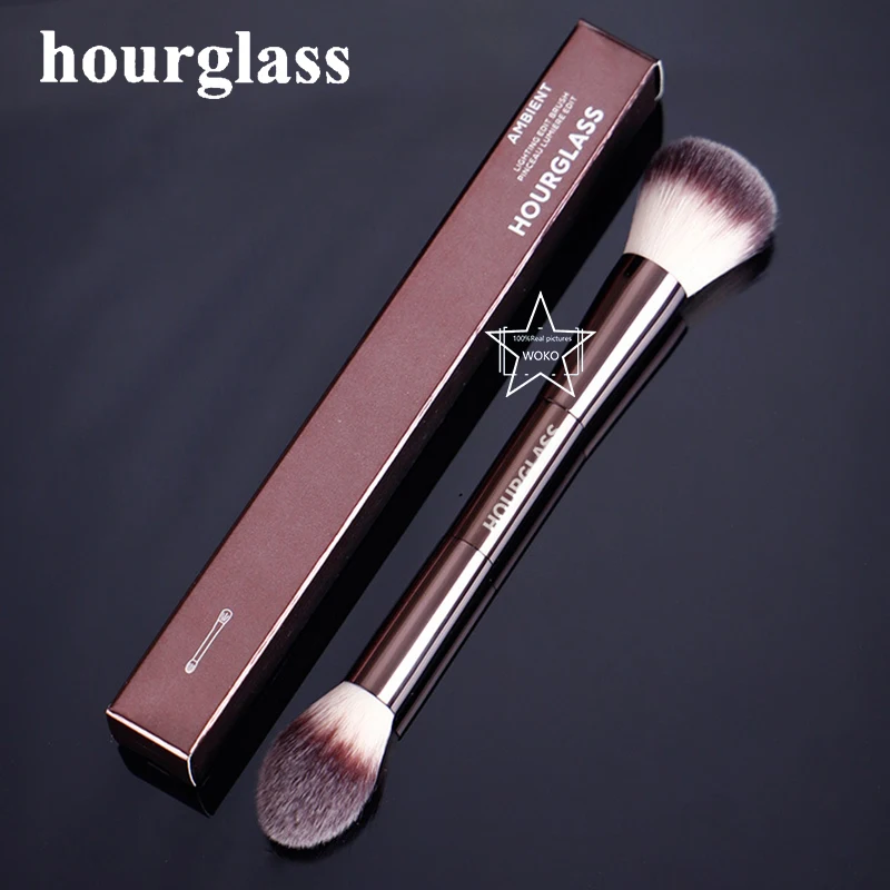 

Hourglass Lighting Edit Brush Double Headed Blush and Highlighter Brush Contour Bronzer Powder Sculpting Makeup Brush