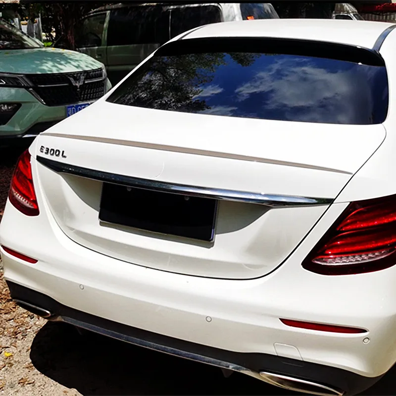 Glossy Black Carbon Rear Spoiler Wing For Mercedes Benz E-Class W213 (E200, E260, E300) 2016-2022 - ABS Plastic Ducktail Trunk Lid Lip