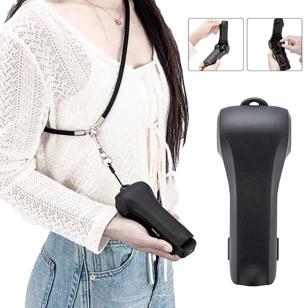 Étui de protection pour DJI Pocket 4 Flip contenant la caméra et ses accessoires.