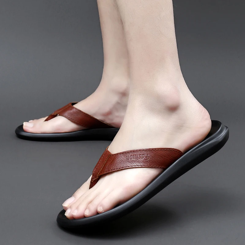 Fashion Men Flip Flops New Soft Bottom Non-slip Men Slippers Leather Casual Beach Summer Shoes Sandals Black