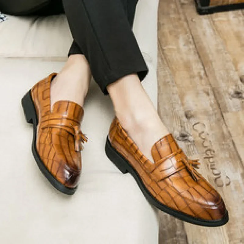 

Men's Leather Shoes Men's Brogue Business Formal Wear Dress Shoes Casual British Soft Bottom Feeling Wedding