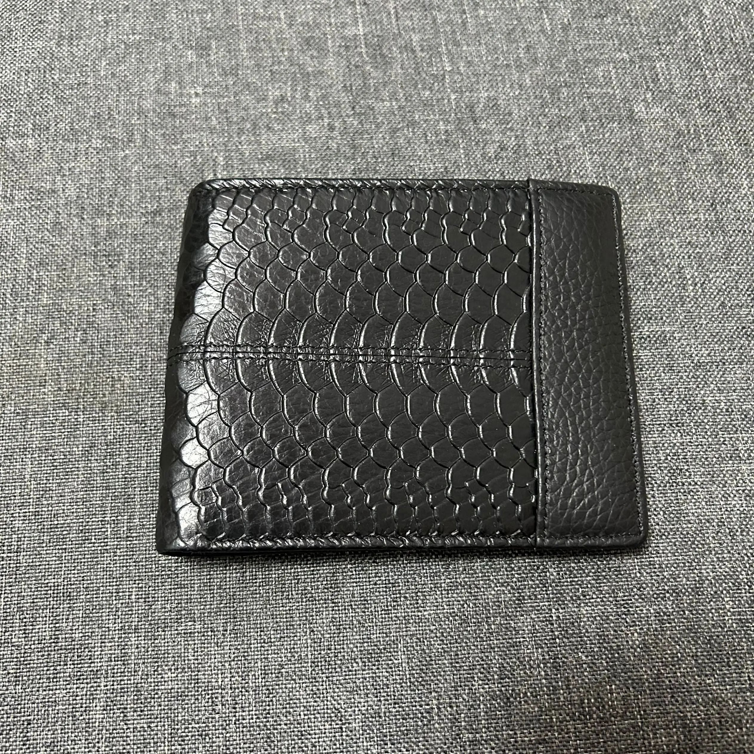 8064-black-SW