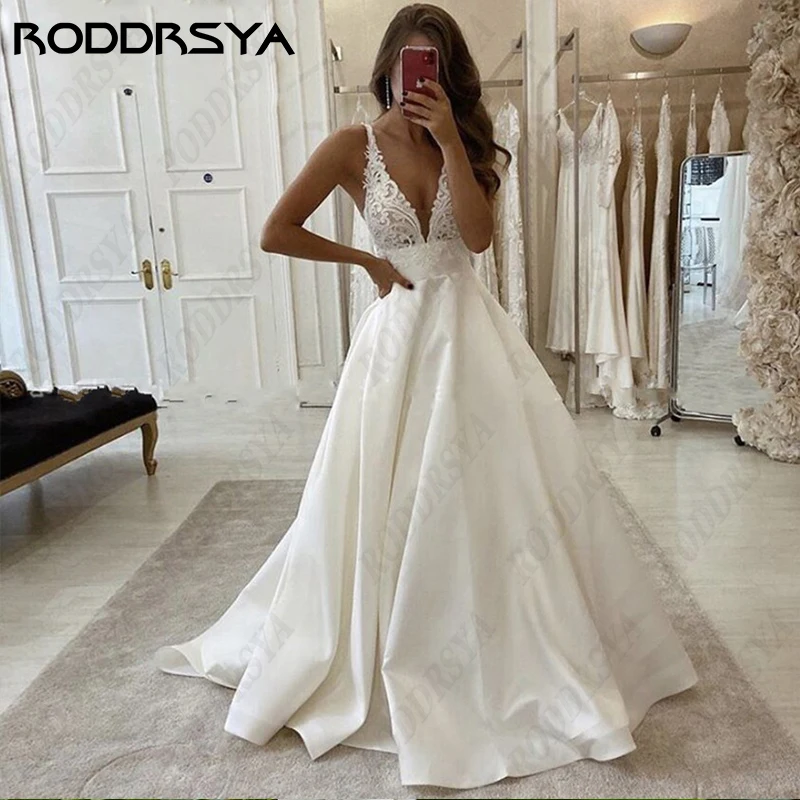 

RODDRSYA Satin V-Neck Wedding Dress For Women Backless A-Line Bridal Gowns Sleeveless Button Insertable Pocket Robe De Mariée