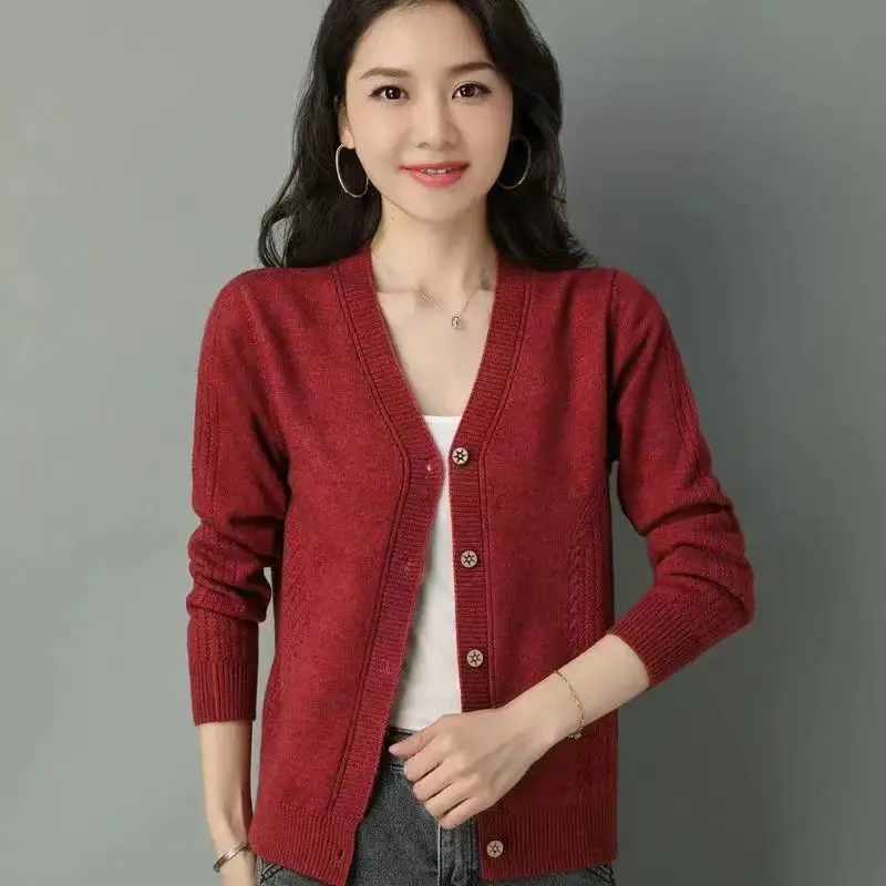 

Кардиган свитер осень-зима 2023 новый вязаный кардиган женский Топ корейский свитер с V-образным вырезом и длинным рукавом Кардиган Женское пальто