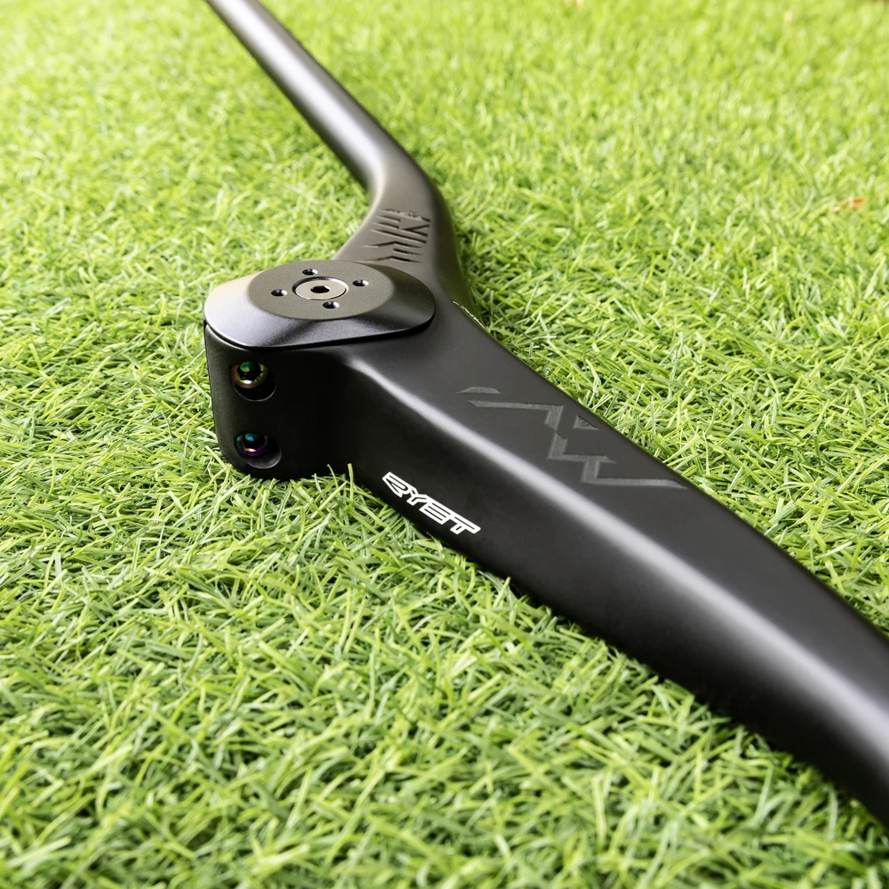 Guidon VTT Carbone Intégré -20° Avec Potence 70-100mm - T-Bar Plat 74cm - Universel