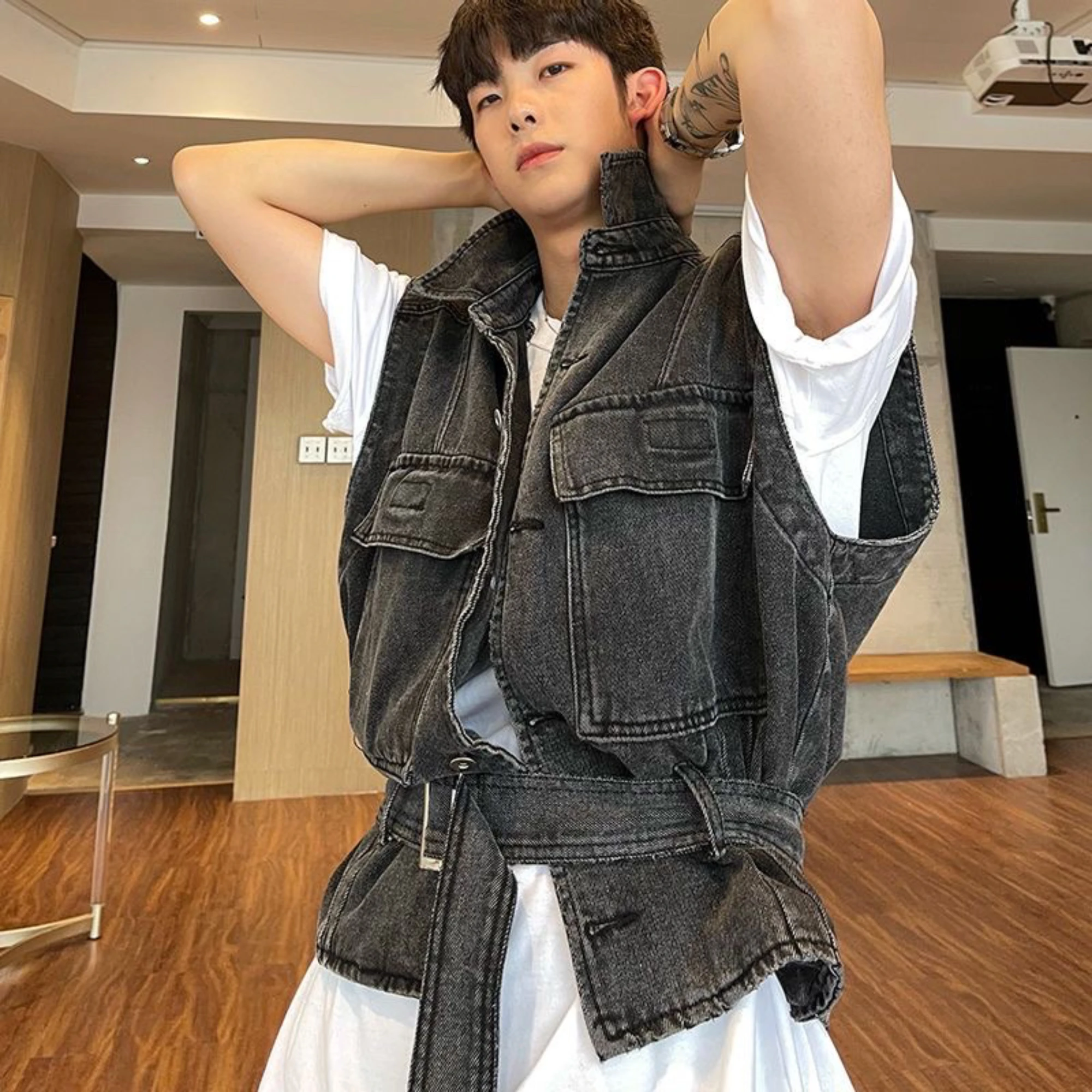 Vintage Sleeveless Cargo Jacket Streetwear Casual Denim Vest Men Fashion Coats Male Waistcoat Loose Men Clothing Jeans Gilets